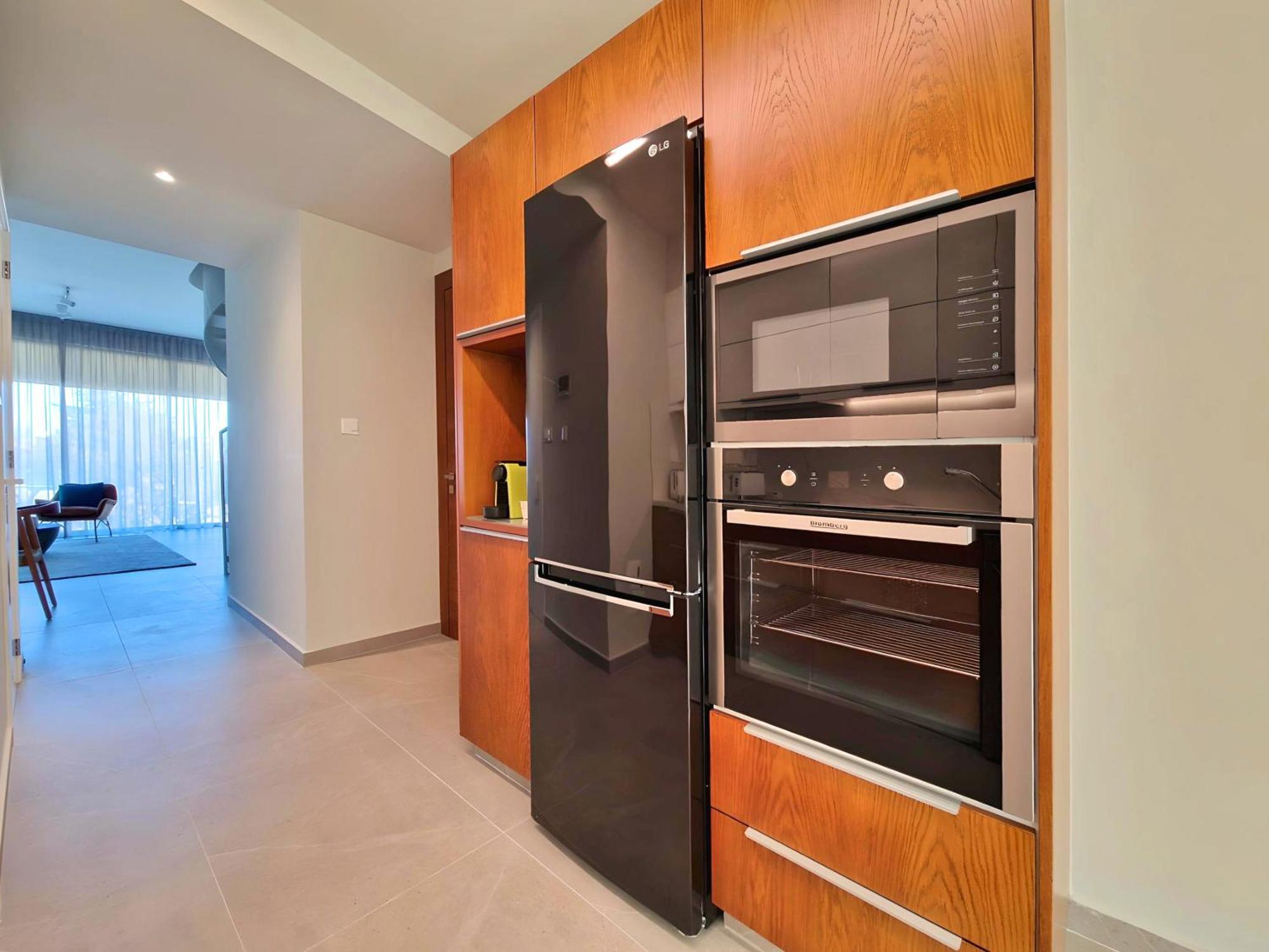 Aeon Residences - In The Heart Of Paphos ภายนอก รูปภาพ