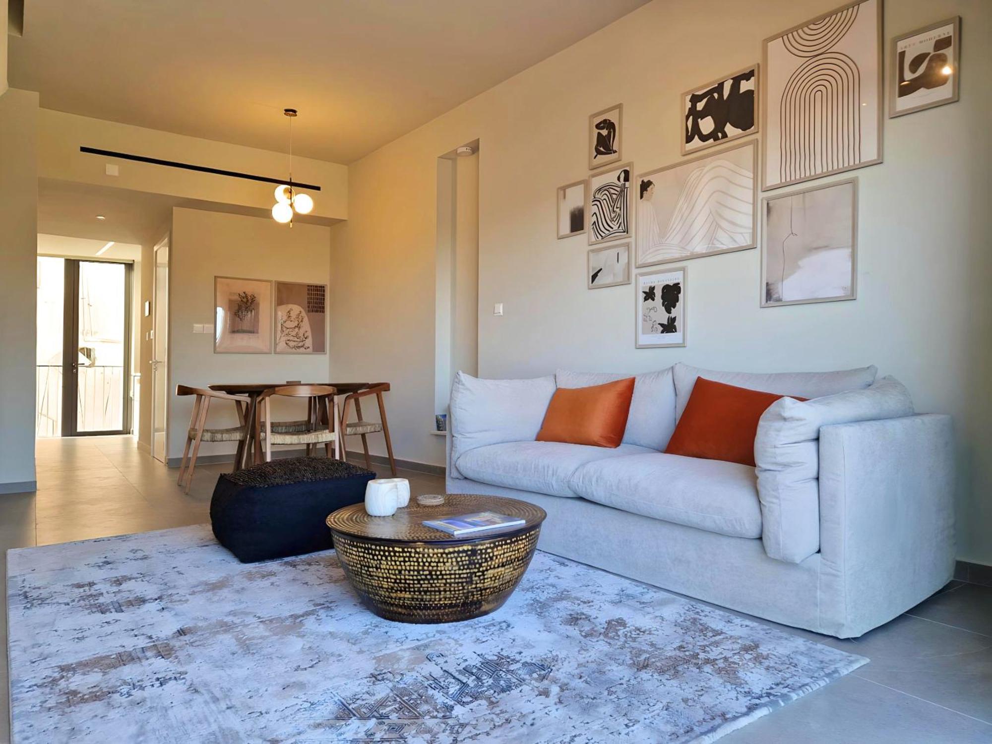 Aeon Residences - In The Heart Of Paphos ภายนอก รูปภาพ