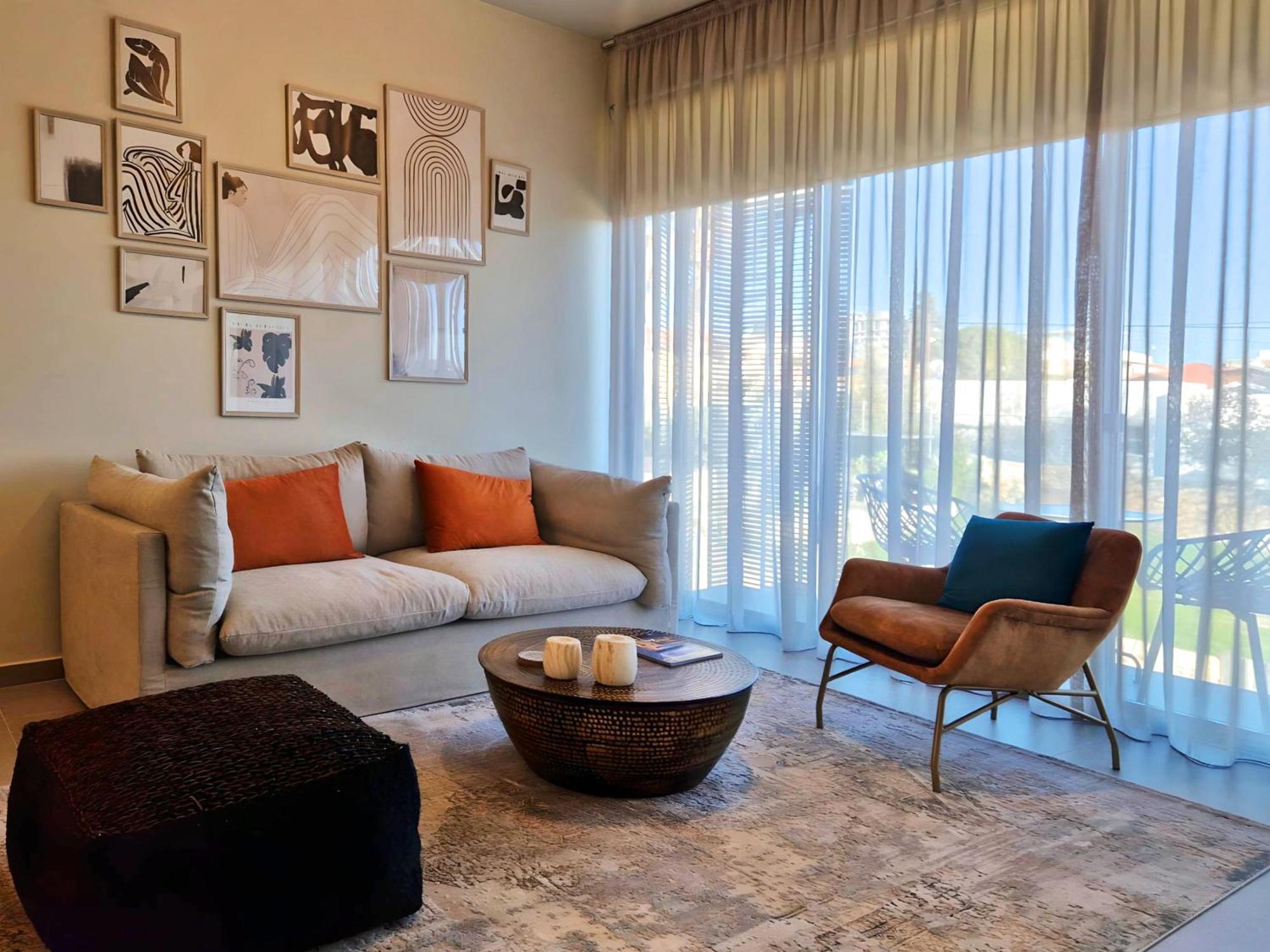 Aeon Residences - In The Heart Of Paphos ภายนอก รูปภาพ