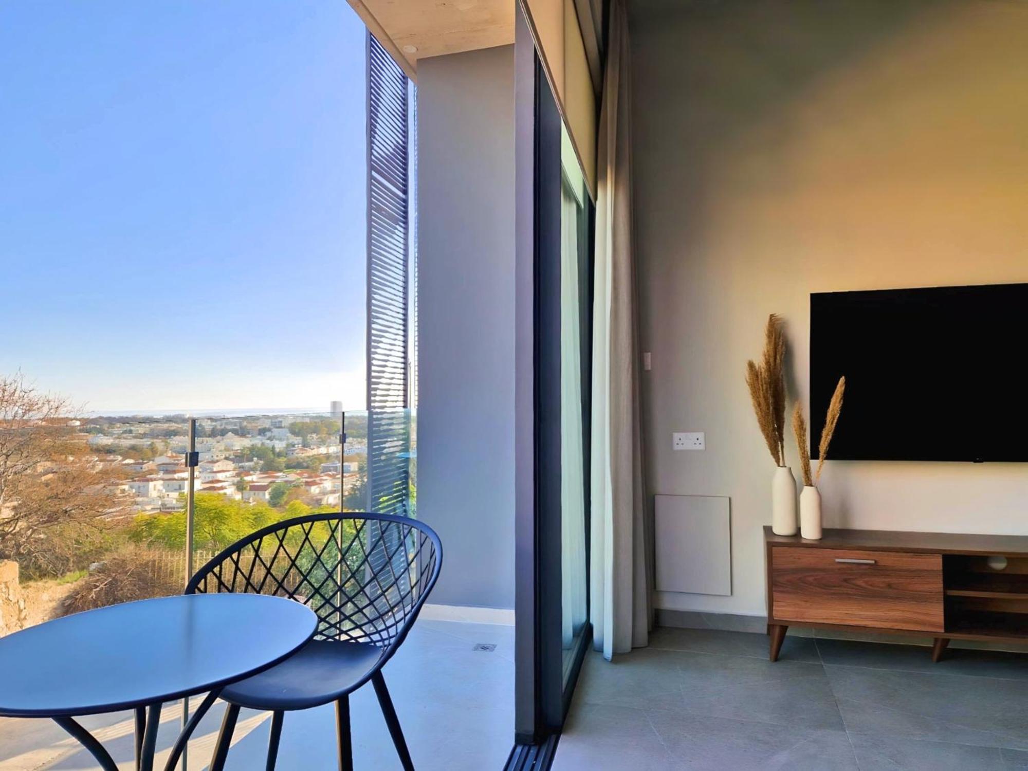 Aeon Residences - In The Heart Of Paphos ภายนอก รูปภาพ