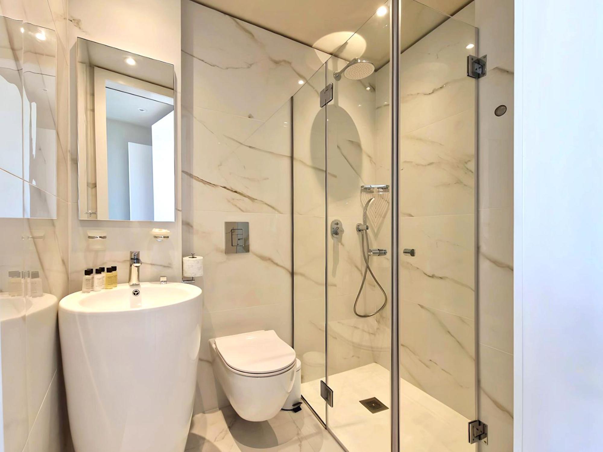 Aeon Residences - In The Heart Of Paphos ภายนอก รูปภาพ